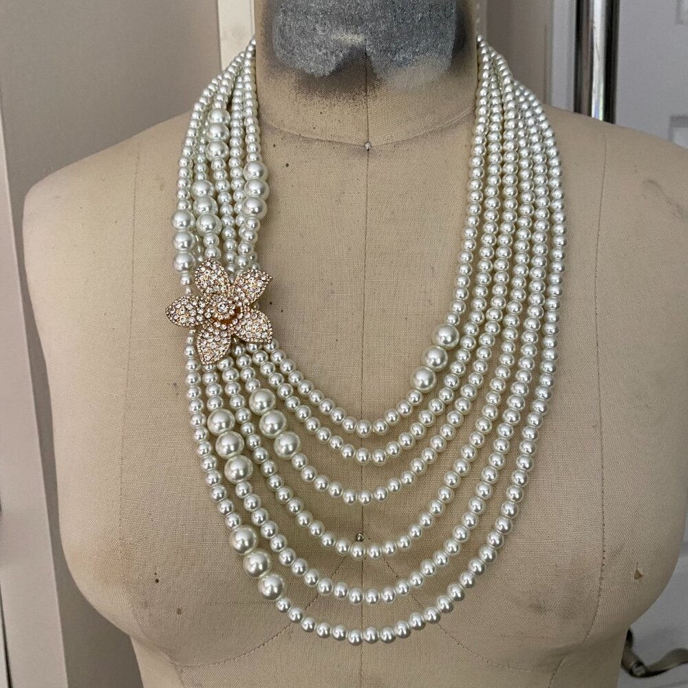 Bloomingdales CLASSIC White 6 strand Pearl Flower pendant bib Collar Necklace - Picture 10 of 15